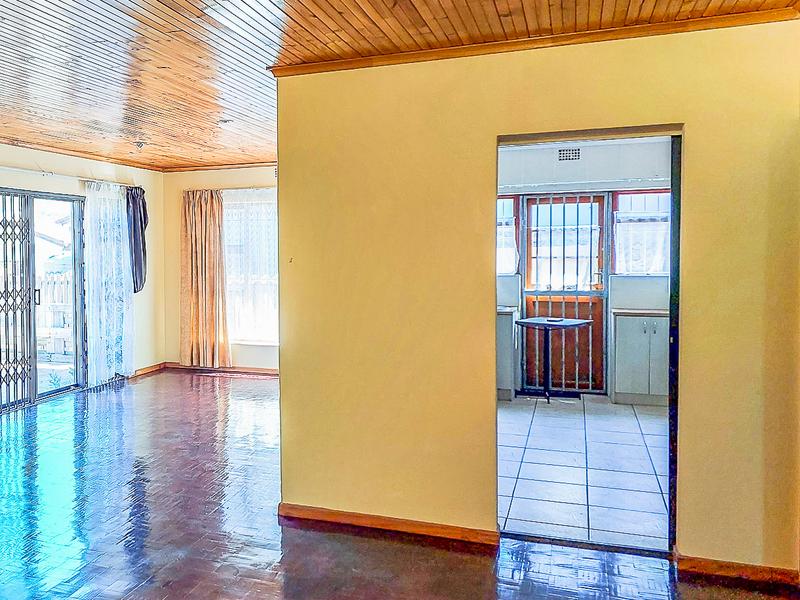 3 Bedroom Property for Sale in Pineview Western Cape